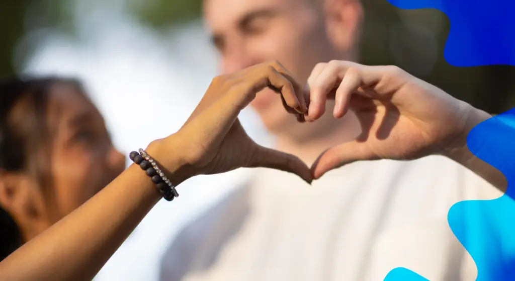 Hands forming a heart, a symbol of the search for a partner in European projects and the building of a strong partnership.